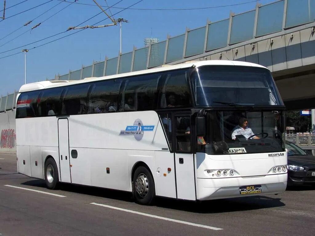 Neoplan n1116 автобус. Автобус Неоплан 1116. Neoplan 116 автобус. Белый Неоплан 116.