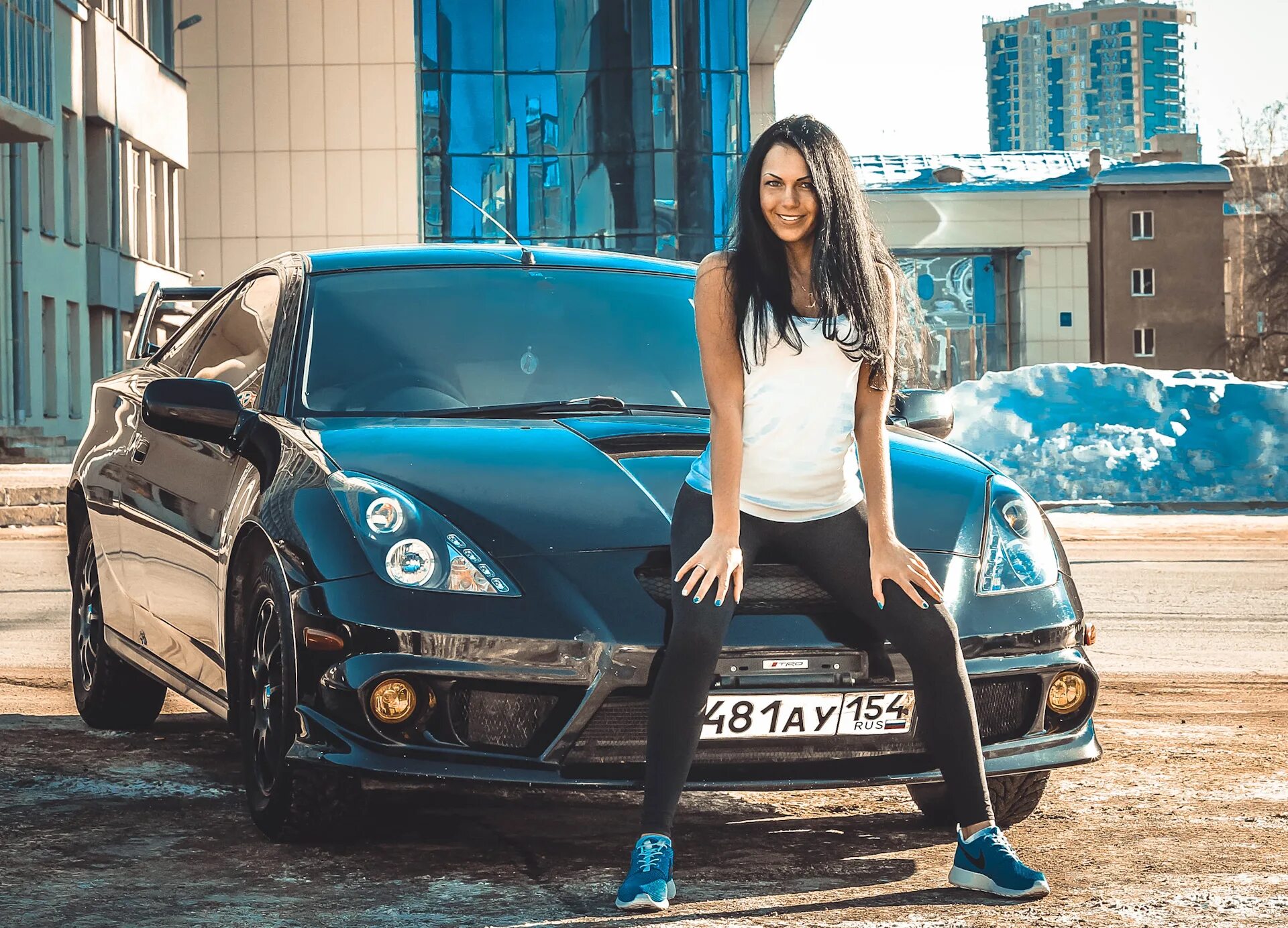 Take car best. Тойота Селика и девушки. Тойота для девушки. Девушка и автомобили Toyota Celica. Фотосессия девушки на Тойоте.