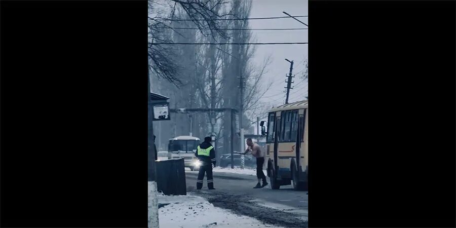 Чёрный Балашов. Происшествие Саратовской области. Парень на козырьке Энгельс 2023 неадекватный.