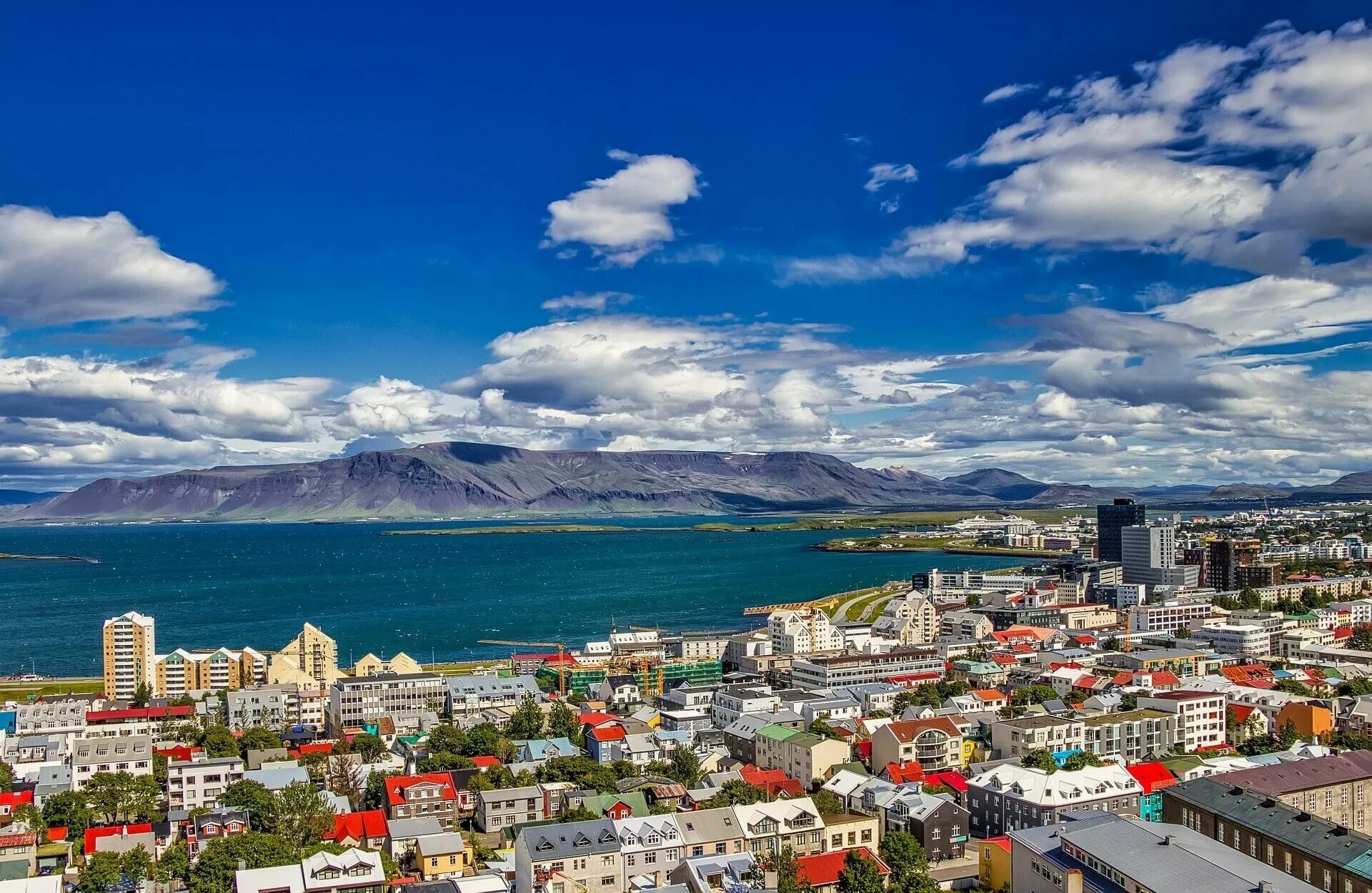Island город. Исландия Рейкьявик. Исландия Рик Явик. Столица Исландии - город Рейкьявик. Монровия Рейкьявик.