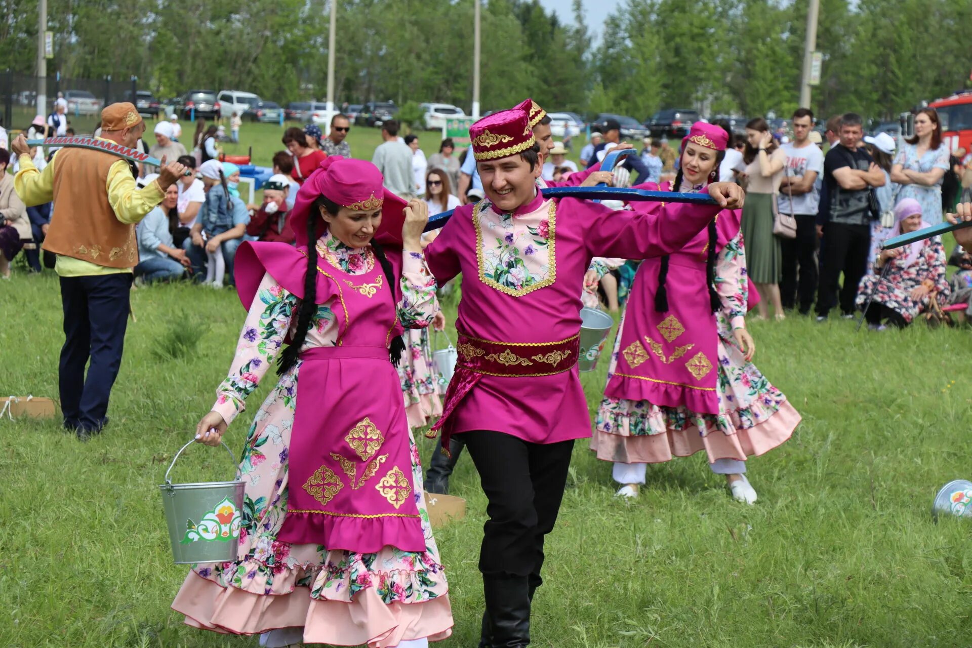 Районы сабантуй. Национальный праздник татар Сабантуй. Сабантуй в Кукморе 2021. Татарстан праздник Сабантуй. Буздяк Сабантуй.