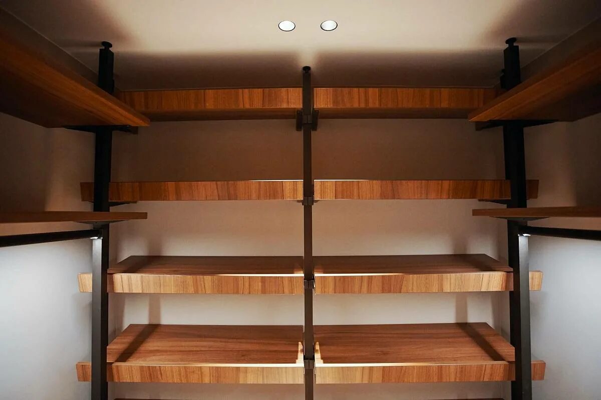 Стеллаж из профиля. Полки из металла и дерева. Полки настенные. Полка из дсп. Полки из дсп.