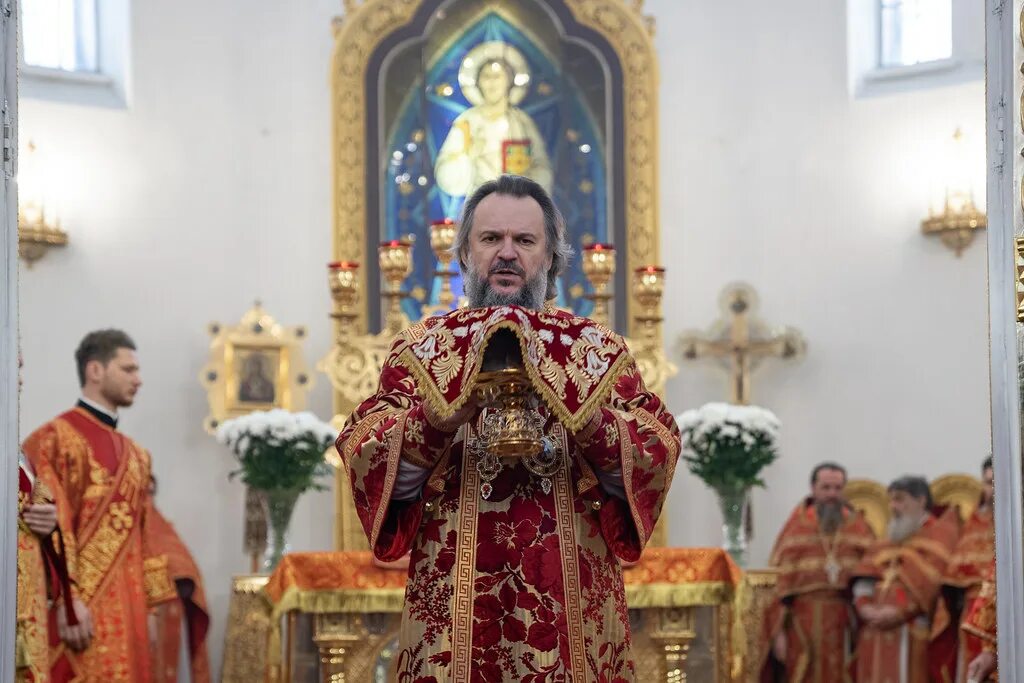 Литургия в день памяти преподобного саввы освященного. Воскресенский собор арзамас купола. Рождество христово тверь. Шуя 2021 рождественская служба воскресенский собор. Шуя воскресенский собор рождество богослужение.