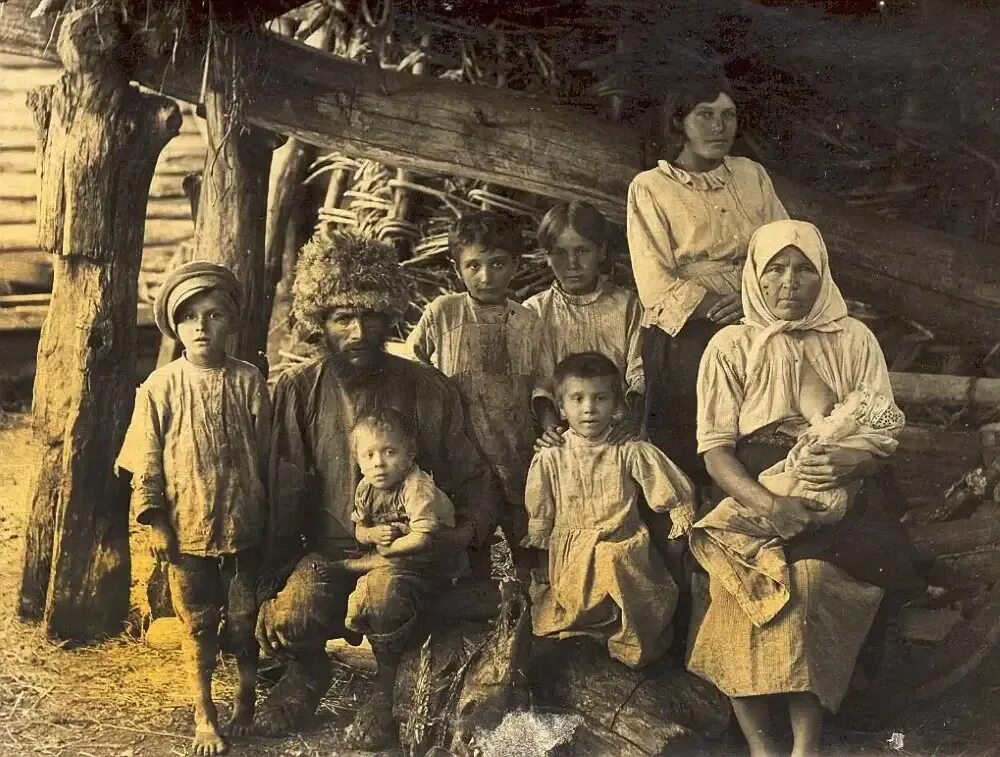 Истории про жителей. Крестьяне 20 века в Российской империи. Крестьяне Тамбовской 1900. Нищие крестьяне 19 века. Зажиточные крестьяне 20 века в России.