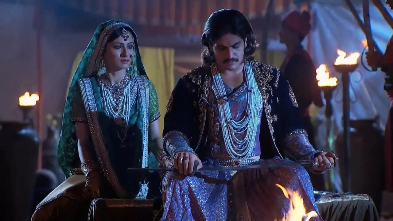 Джодха и акбар 1. Джодха и акбар. Джодха бай. Султан акбар и джодха. Королева джодха 1 серия сериал.