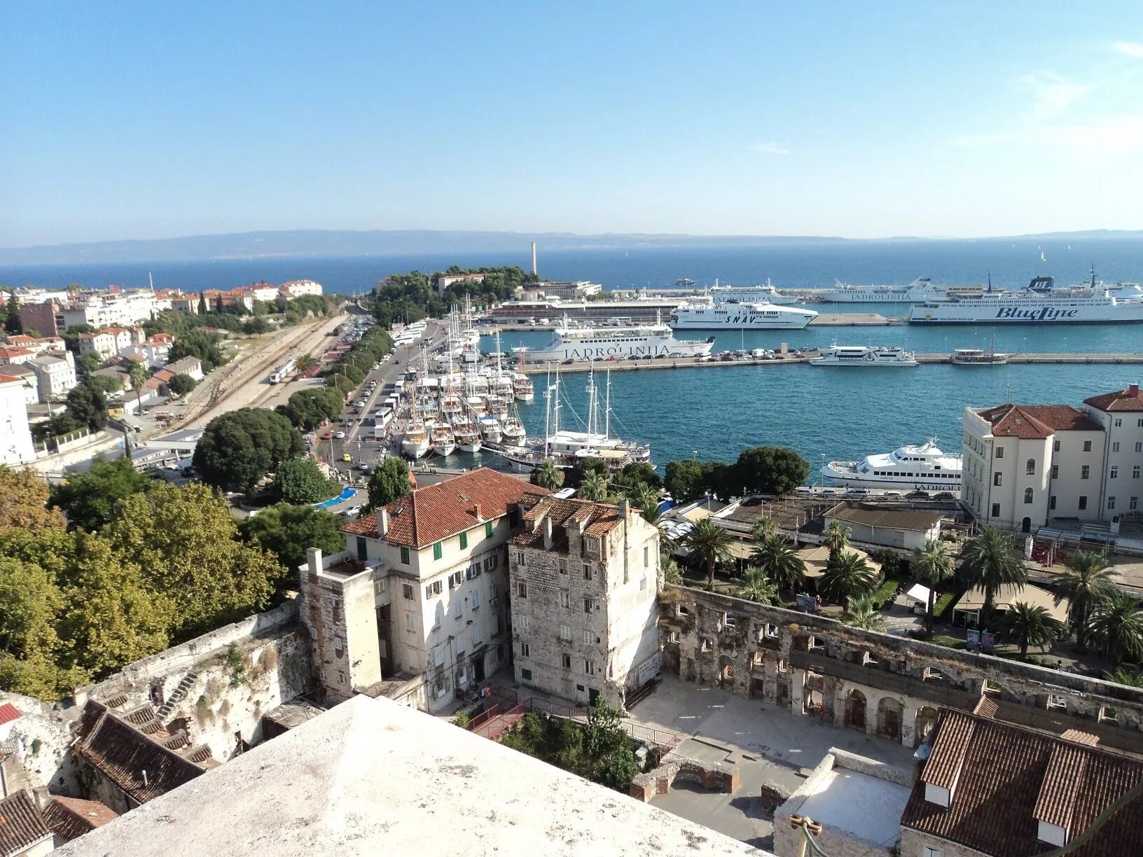 Split us. Дворец диоклетиана хорватия. сплит хорватия. split город в хорватии. сплит город в хорватии достопримечательности.