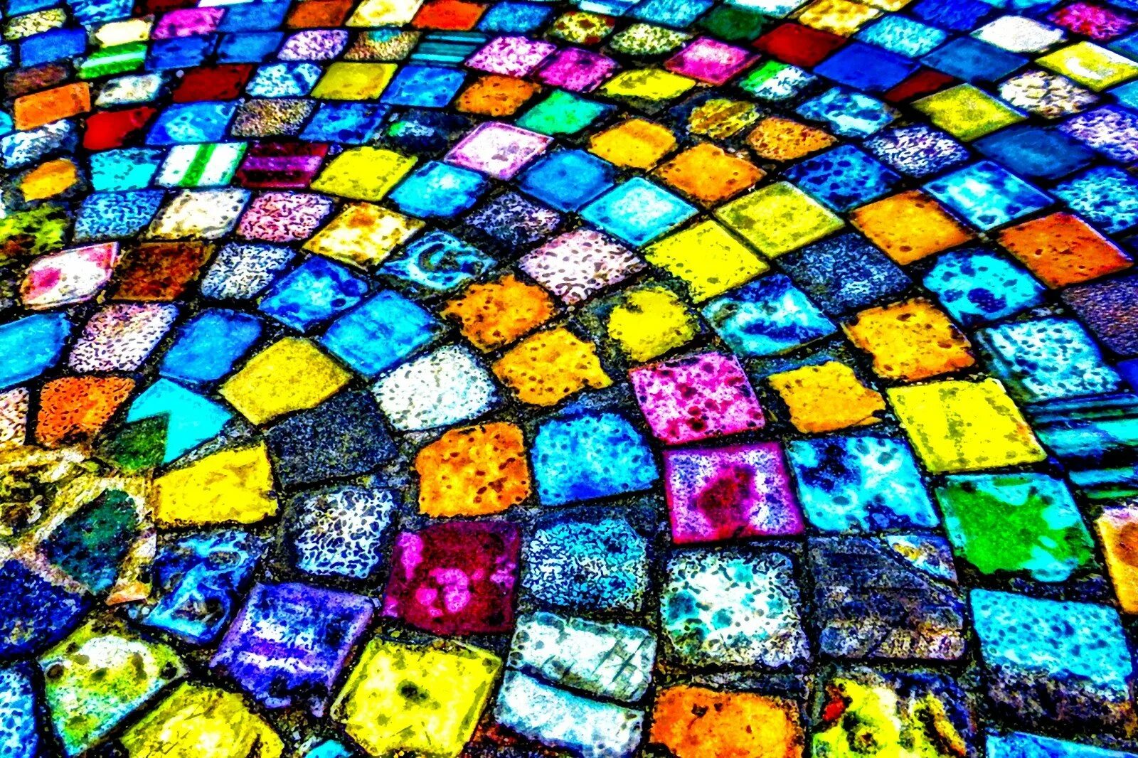 Мозаика на телефон. Glass Mosaic мозаика. Мозаика смальта русский стиль. Разноцветная смальта мозаика.