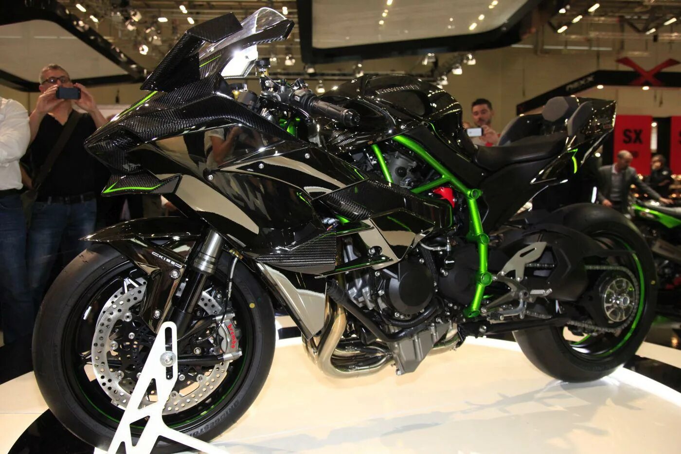 Kawasaki h2r 2021. Kawasaki Ninja h2r 2021. Kawasaki Ninja h2. Кавасаки HR 2. Kawasaki ninja разгон до 100