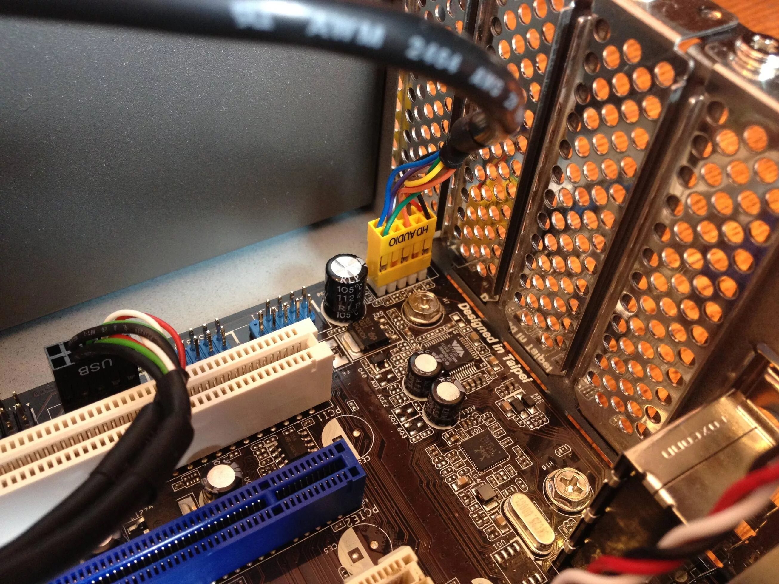 устройства подключаемые к материнской плате