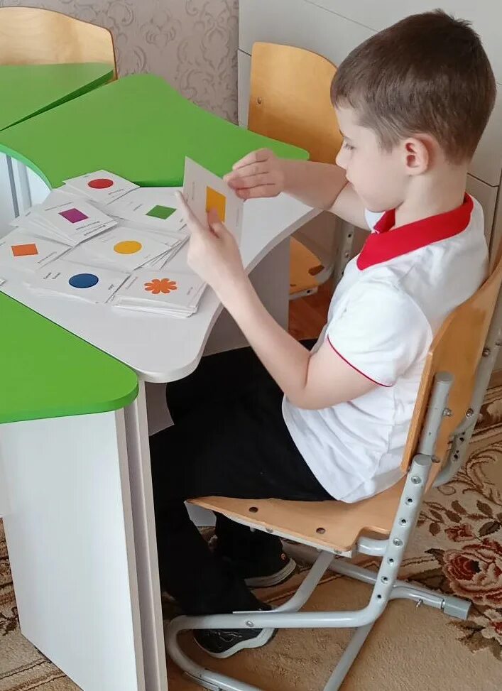 Игра в дошкольном возрасте это. Игры в коррекционной работе. Коррекционное развивающее занятие. Игры в коррекционной работе. Игры для детей с зпр.