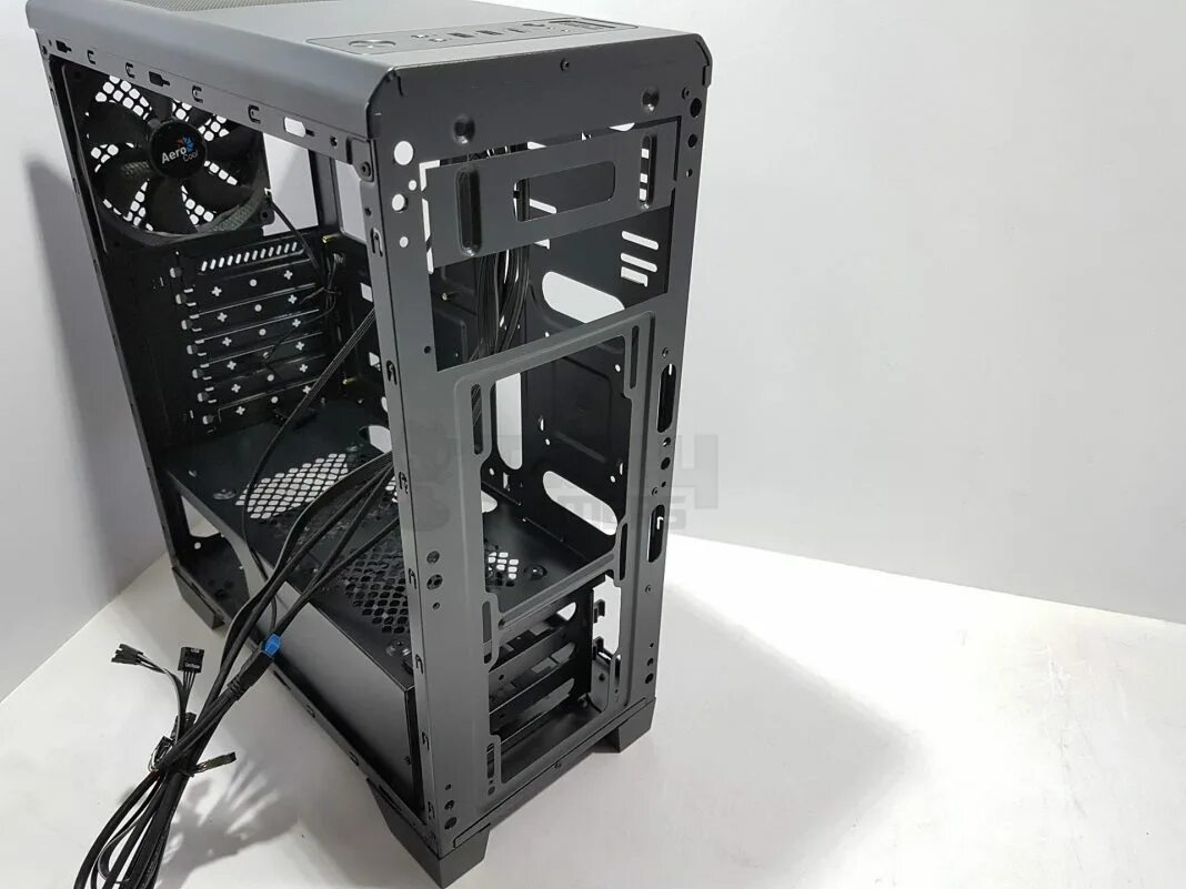 Aerocool как снять переднюю панель. Корпус aerocool cylon white. aerocool cylon (белый). aerocool cylon rgb. aerocool cylon 3h, 120мм.
