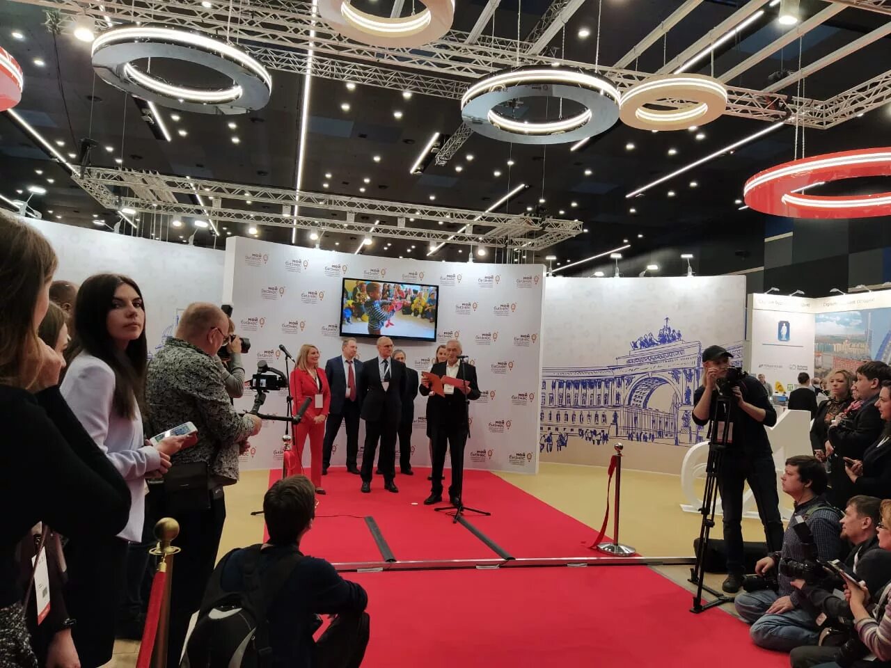 Фонд поддержки предпринимательства санкт-петербурга. Форум xvii. Квц экспофорум санкт-петербург. Экспофорум. Ру/малый бизнес санкт-петербурга.