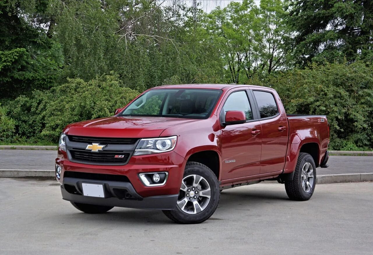 Продажа пикапа с пробегом. Chevrolet Colorado z71. Chevrolet Colorado 2017. Шевроле z71 пикап. Шевроле Колорадо 2000.