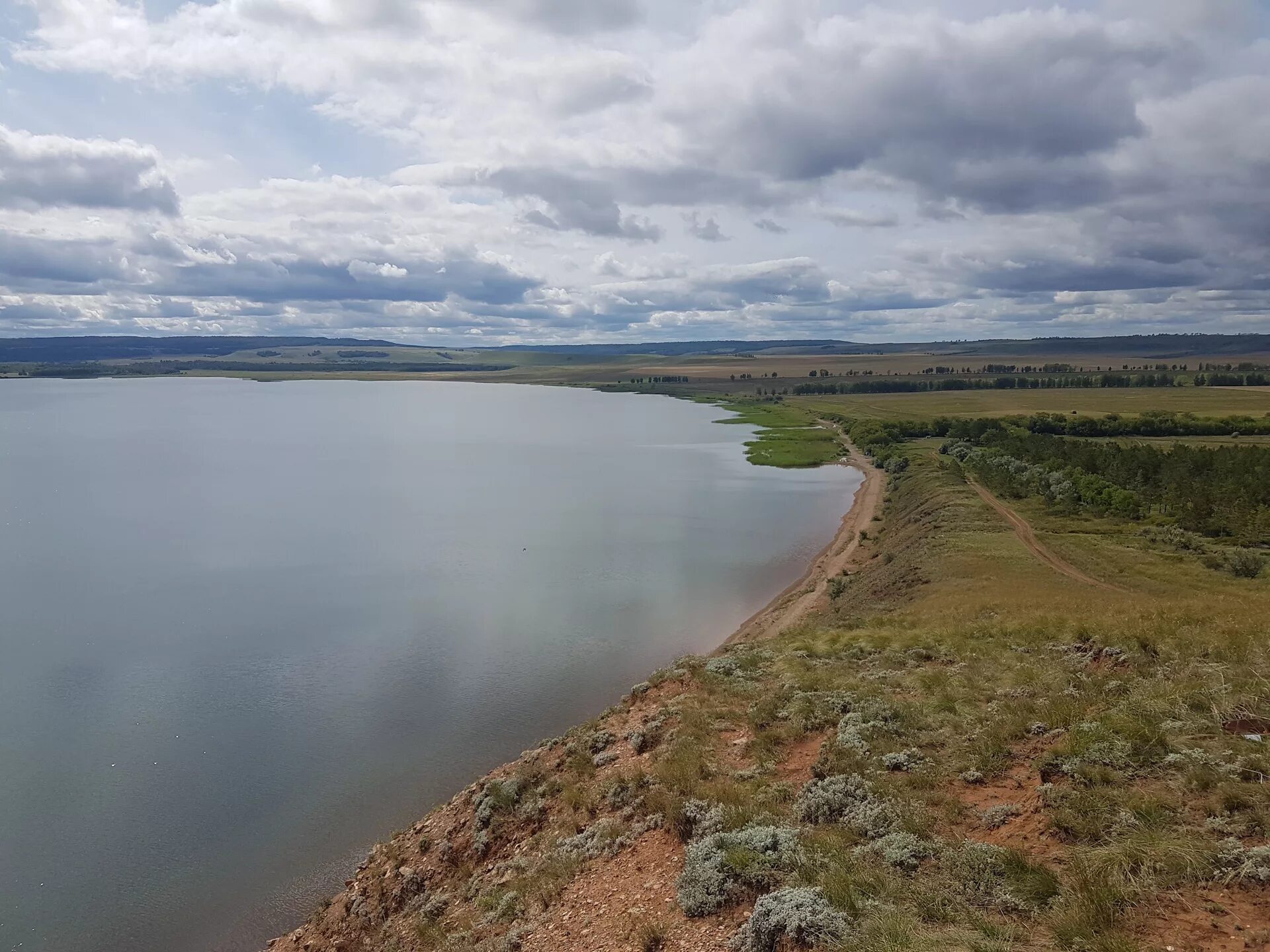 Куль в башкирии. Аслыкуль Башкирия. Озеро Аслы Куль Башкирия. Аслы Куль природный парк. Оз Аслыкуль Башкирия.