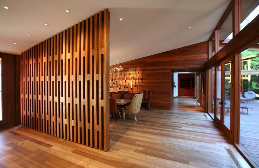 Дерево в интерьере. Амбарная доска в интерьере лофт. Вагонка штиль лиственница в интерьере. Вуд-хаус вагонка. Интерьер спальни в деревянном доме.