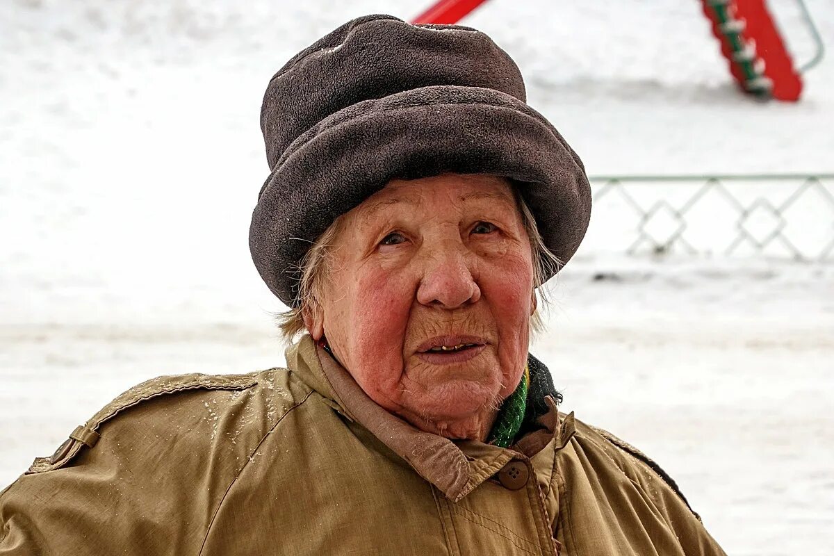 Сколько лет бабе любе с байкала. Баба Люба. Баба Люба баба баба баба. Баба Люба фото. Бабулю бабу любу.