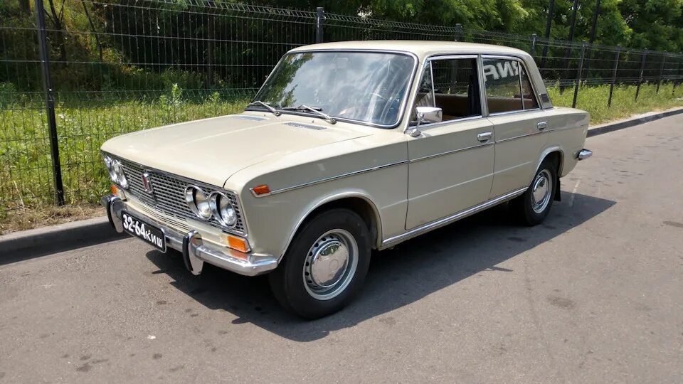 Ваз 2103 1980 года выпуска. Ваз (lada) 2103. ваз 2103 универсал 1. ваз 2103 серебристая. ваз 2103 поздняя.