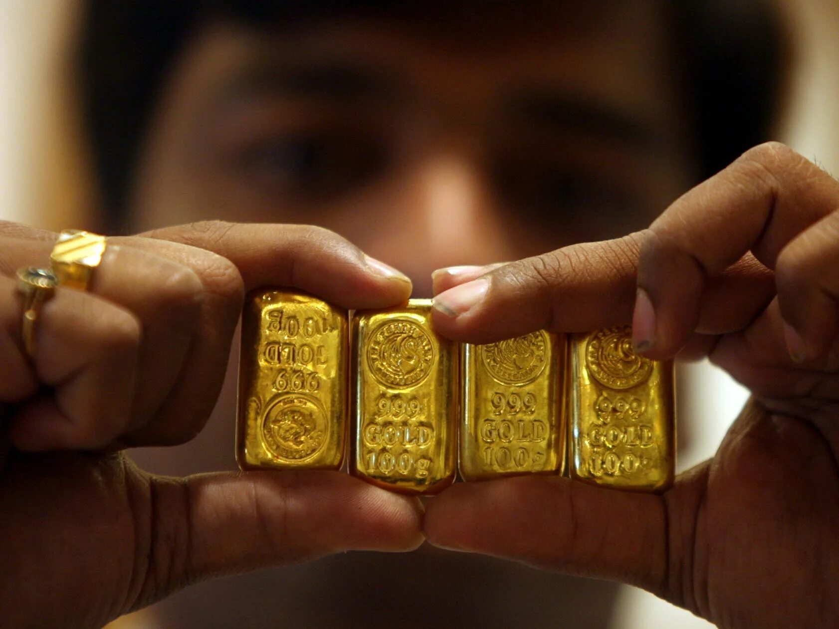 Give gold