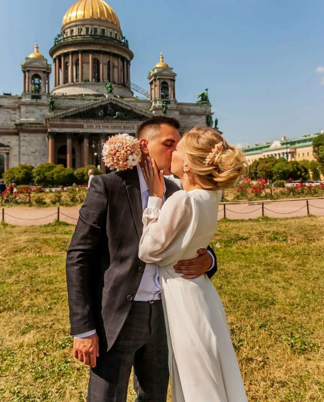 миллионер алекс гилкс. счастливые жених и невеста. британский миллионер алекс гилкс. жених марии. жених марии.
