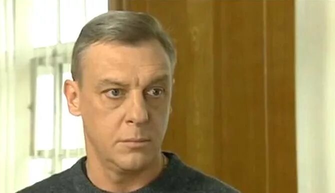 Разбитые фонари артисты. Соловец улицы разбитых фонарей. Улицы разбитых фонарей сер. Разбитые фонари артисты. Разбитые фонари артисты.