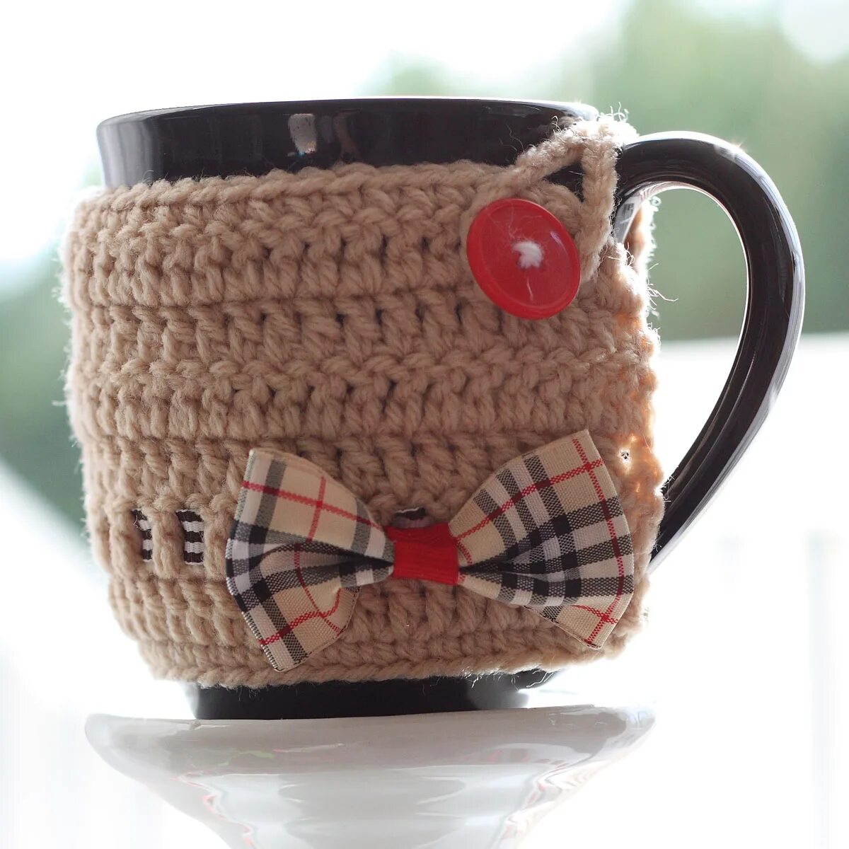 одежка для чашки. как связать кружка. вязаный чехол на стакан. кружка в вязаном чехле. вязаный чехол на кружку.