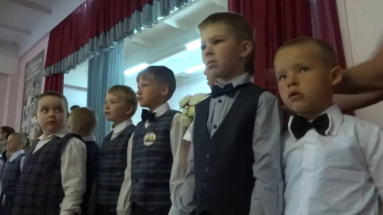 Карпинск школа интернат 10. Карпинск 10 школа. Карпинский городской архив. Карпинск школа интернат. Школа на карпинской.