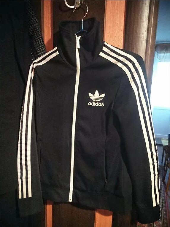 Performance essentials adidas кофта. Sportsolo мастерка. Adidas sst олимпийка мужская. Олимпийка адидас оригиналс s 80. Мастерка адидас 1102#.