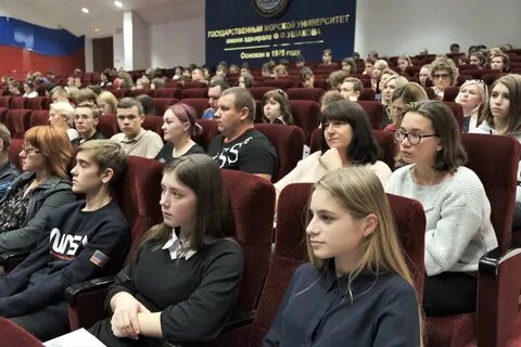 Руководством учебным заведением