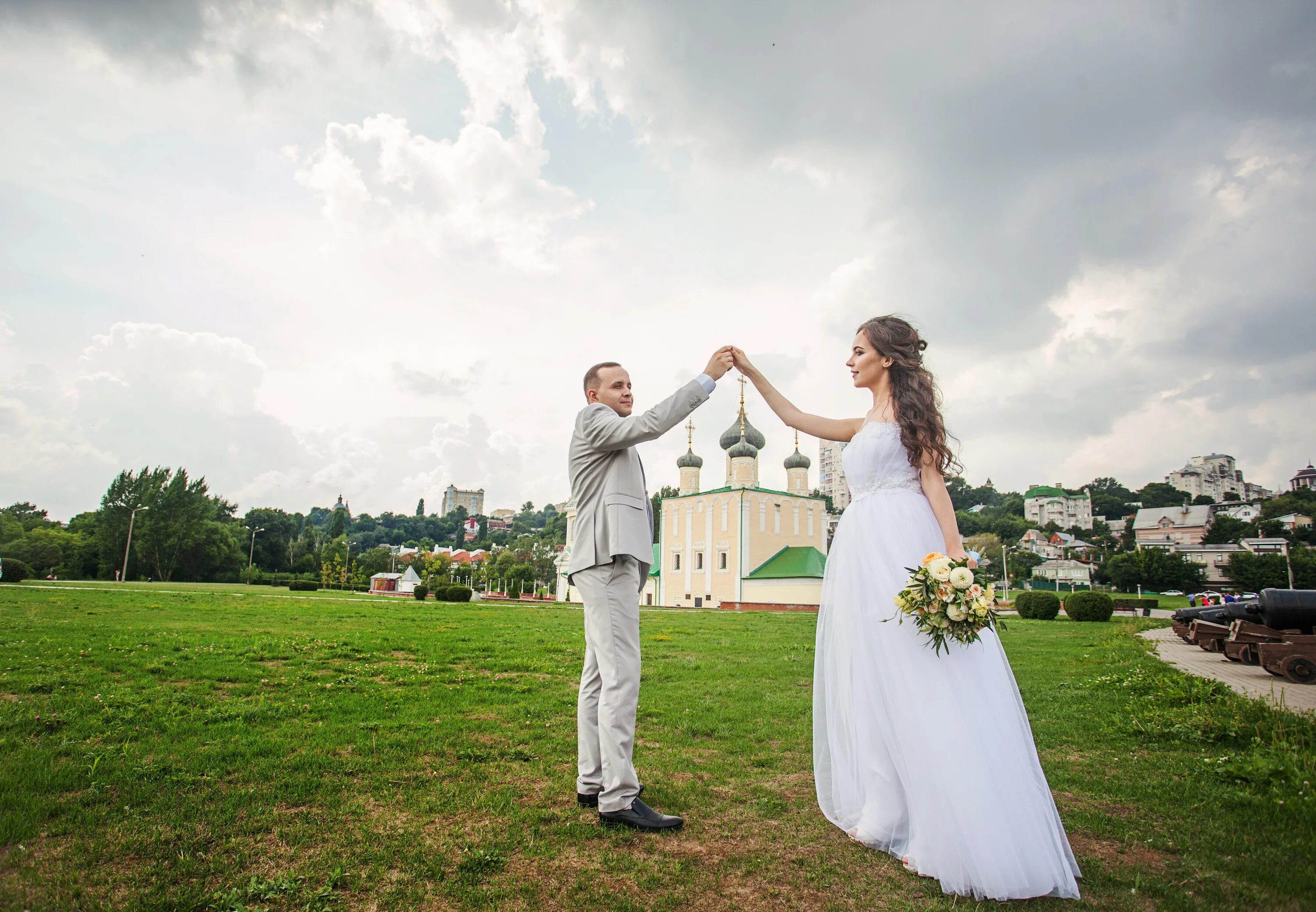 суханова фотограф. ольденбургский замок воронеж свадебная фотосессия. свадьба абрамова ивана фото. воронеж свадебные. смотровая площадка воронеж версаль.