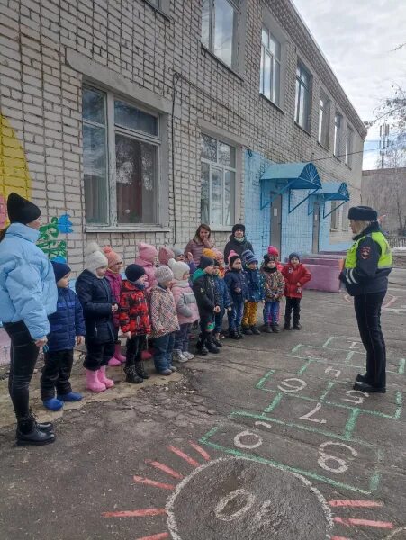 Детские сады ртищево. Детский садик Колобок г Ртищево 2022 г. 17 Садик Саратов. Детский сад Ртищево. Детский сад в России.