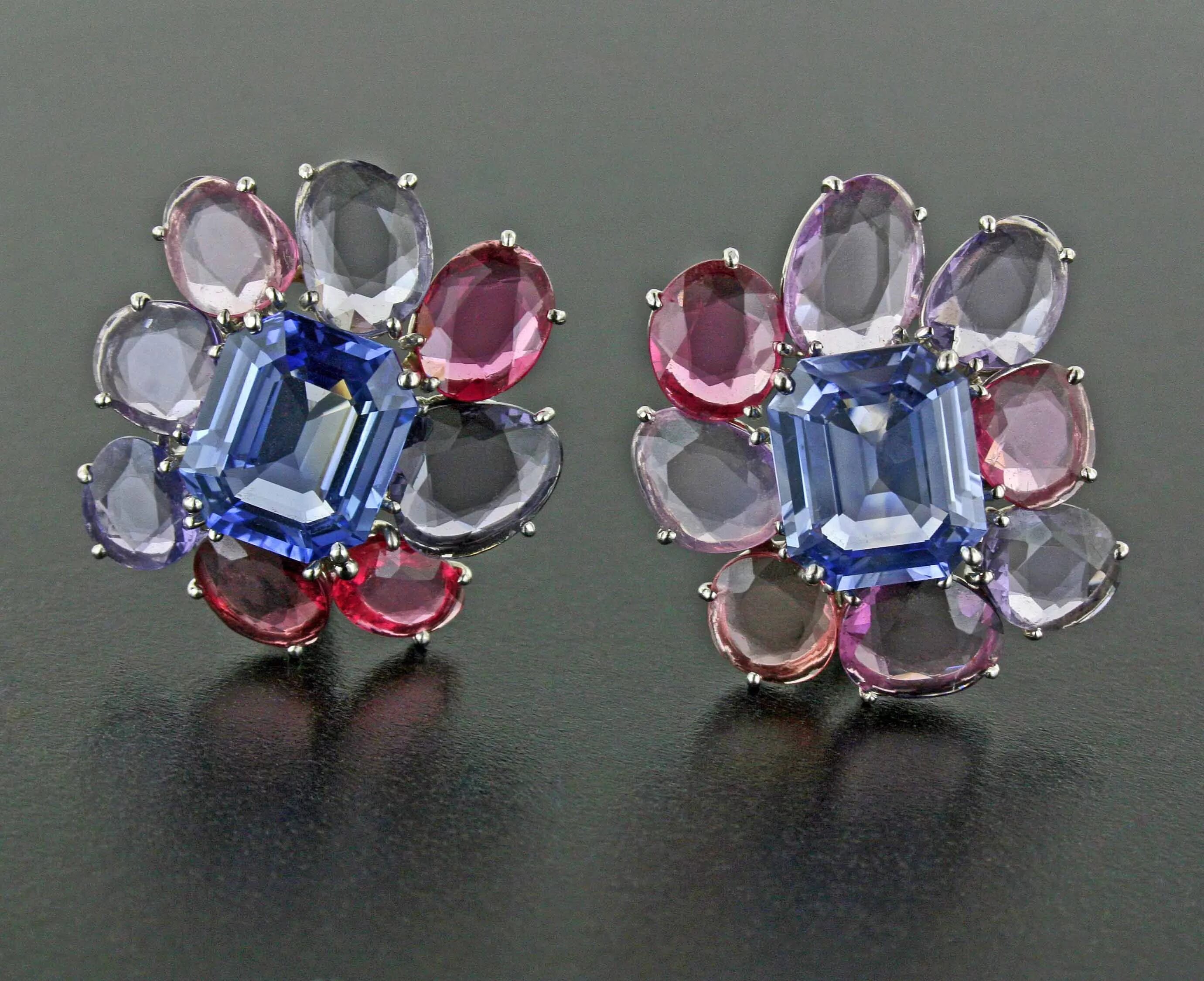 Шпинель серьги купить. Blue Spinel в серьгах. Серьги Аквамарин ,черная шпинель. Серьги 583 шпинель.