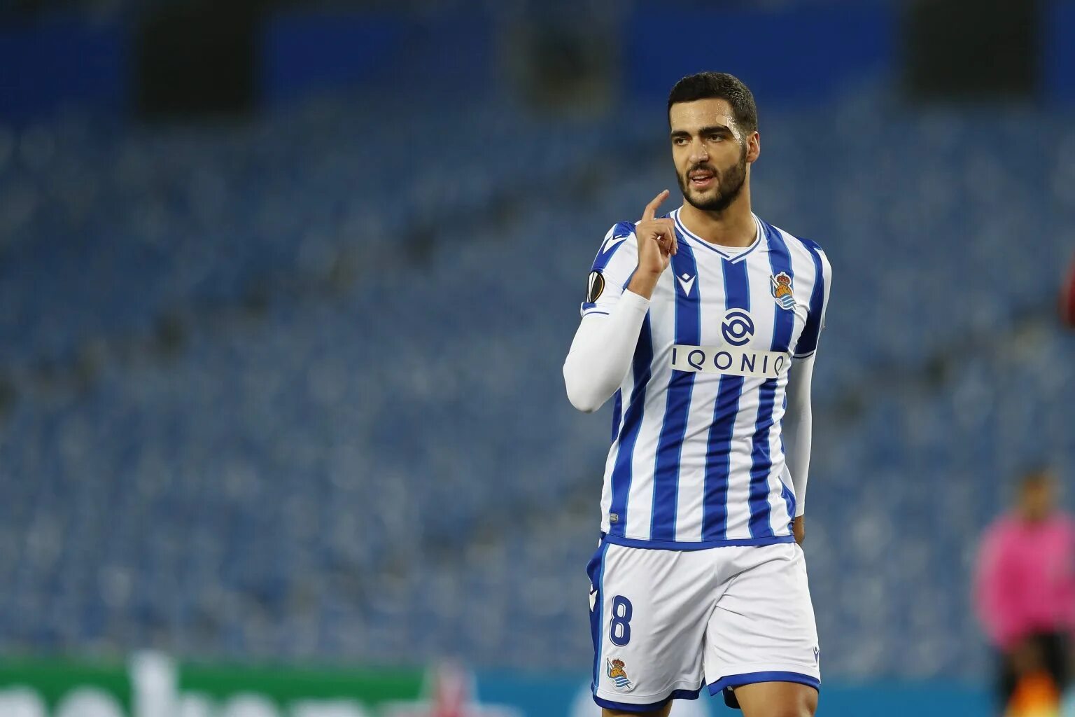 Мерино реал сосьедад. Микель альбис. Микель мерино. Микель лосада. Микель мерино испанский футболист.