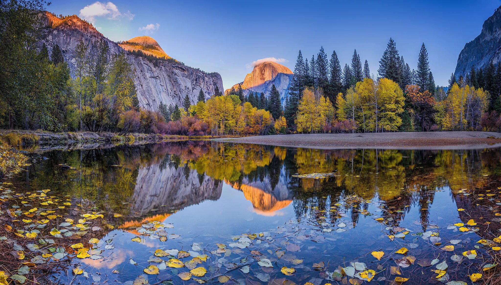 Установить на экране природу. Йосемити национальный парк осенью. Йосемити парк озеро. Национальный парк Йосемити Калифорния США. Национальный парк Йосемити пазлы.