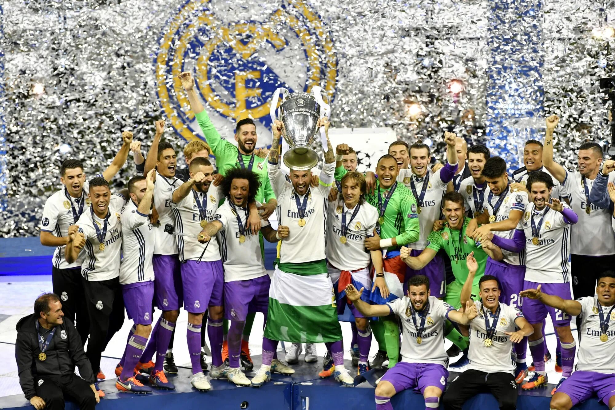 Real madrid champions. Реал Мадрид лига чемпионов 2017. Победитель ЛЧ 2017 Реал. Реал Мадрид победитель Лиги чемпионов 2017. Реал Мадрид финал Лиги чемпионов 2017.