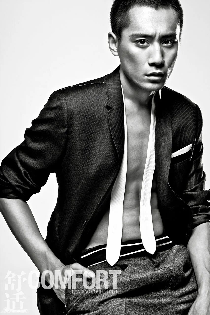 Лю е геншина. Лю дэбинь актёр. Liu ye. Liu ye. Лю энь геншин.