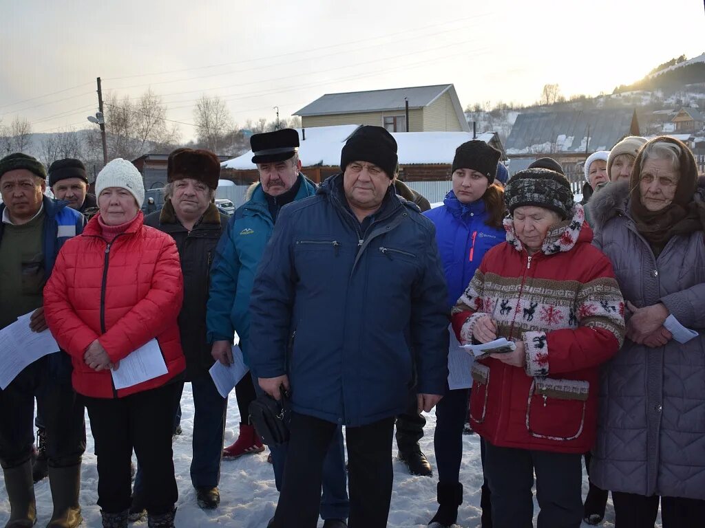 Работа республика алтай свежие. Кичинеков Горно-Алтайск. Сход граждан газификация. Новости горного-Алтая криминал. Администрация Горно-Алтайска.