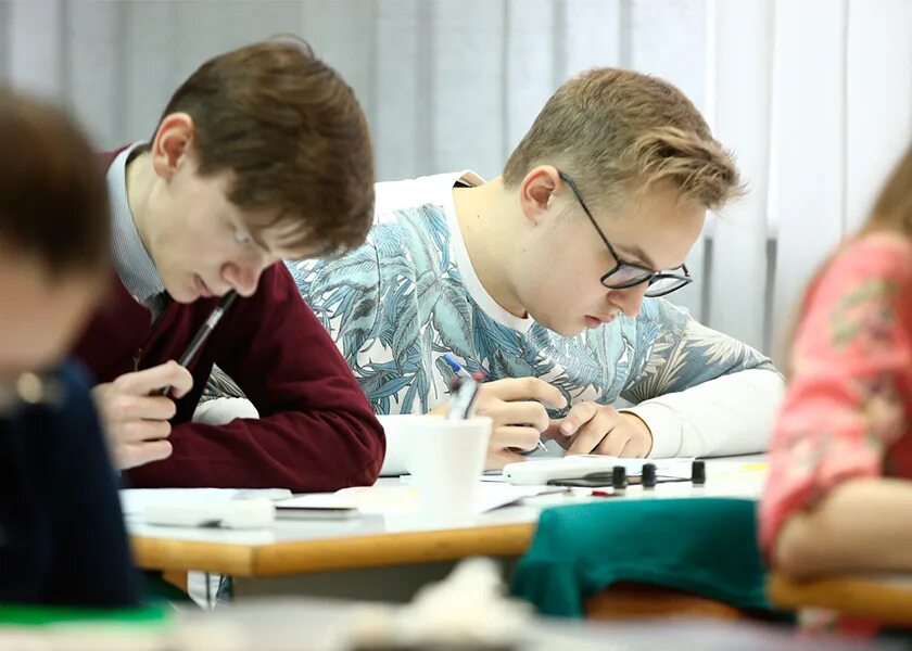 Что такое цт экзамен. Выпускной экзамен в школе. Картинки цт. Экзамен в вузе. Студент на экзамене.