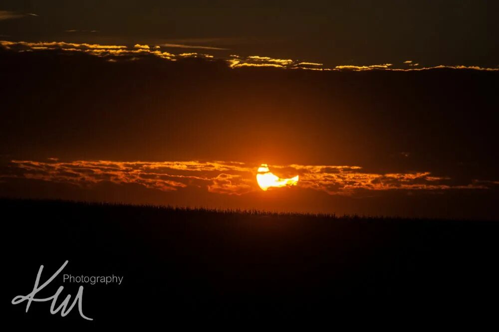 Ночь 25 октября. Закат и солнечное затмение одновременно. Partial Solar Eclipse.