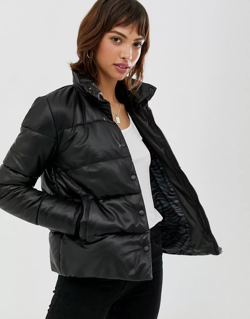 Goosecraft кожаная куртка. Кожаная куртка Goosecraft женская. Чёрная куртка женская. Кожаные дутые куртки женские.