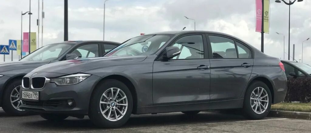 Bmw 320i делимобиль. Bmw 320i делимобиль