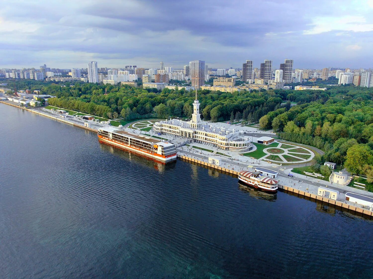 Речной центр москва. Северный Речной вокзал 2021. Речной порт Москва Речной вокзал. Северный порт Речной вокзал. Московский Северный Речной вокзал.