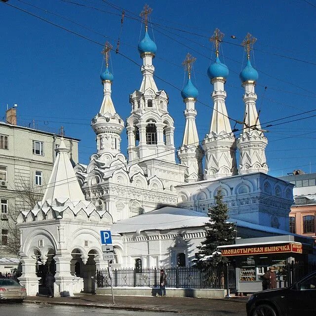 Московская церковь рождества богородицы. Храм Рождества Богородицы в Путинках в Москве. Церковь Рождества Богородицы в Путинках в Москве (1649—1652. Церковь Рождества Пресвятой Богородицы Москва. Церковь Рождества Богородицы в Путинках 17 век.