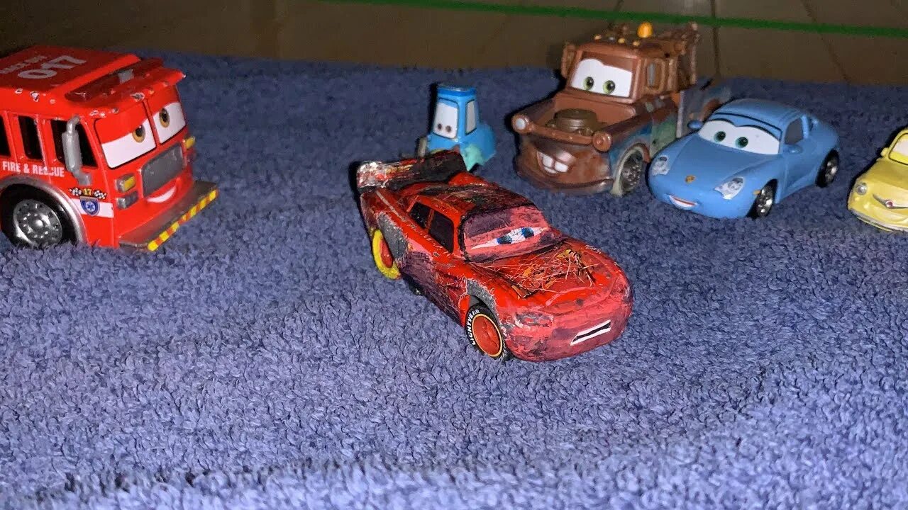 Cars 3 Lightning MCQUEEN crash. Cars 3 Lightning MCQUEEN crash Toys. Lightning MCQUEEN crash. Cars 3 Jackson Storm crash Toys.