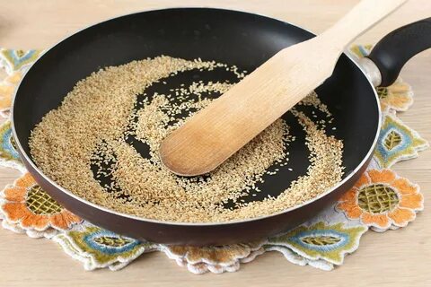 Как обжарить кунжут на сковороде
