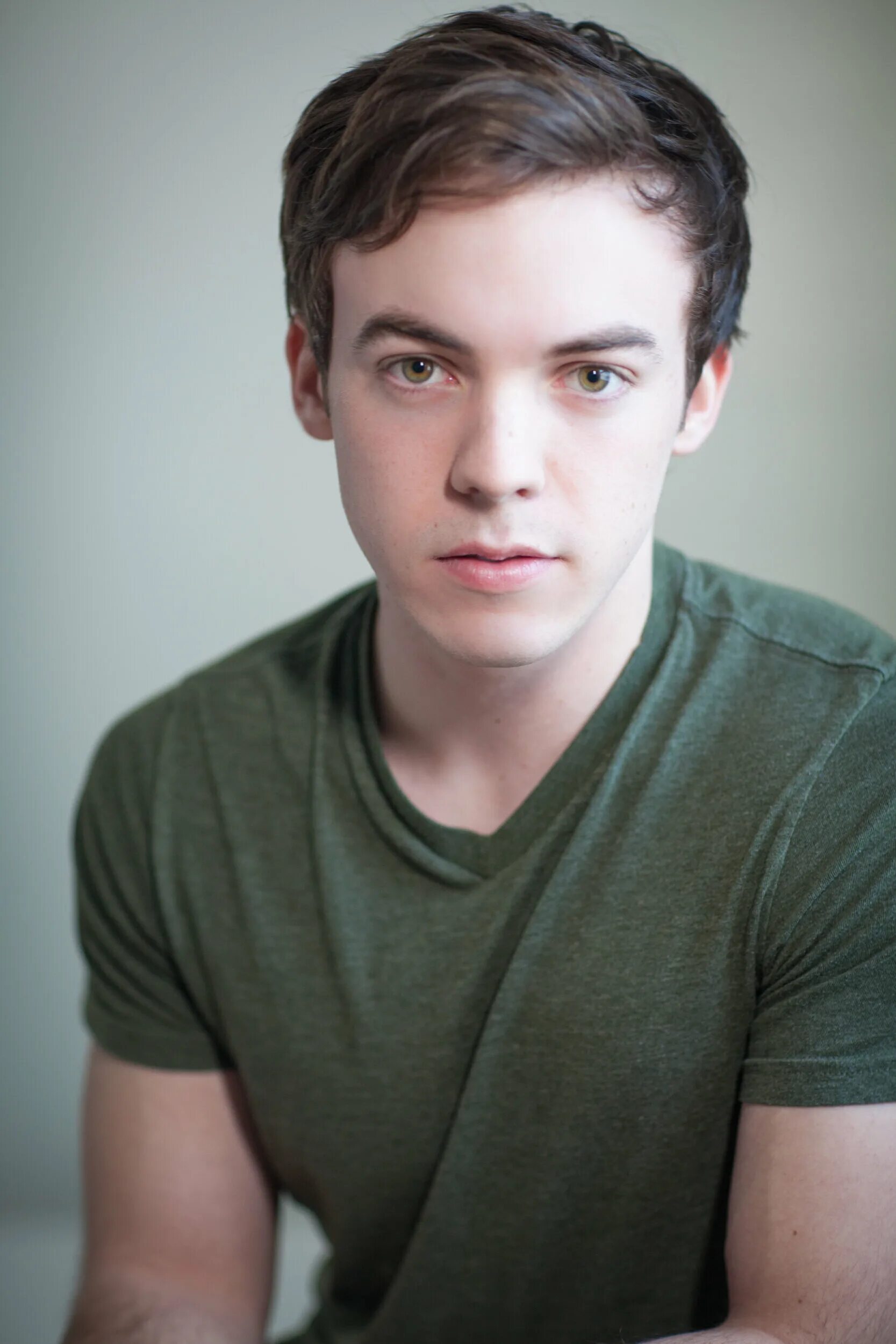 Connor price. Серж прайс актер. Коннор прайс. Violet connor price. Коннор прайс.