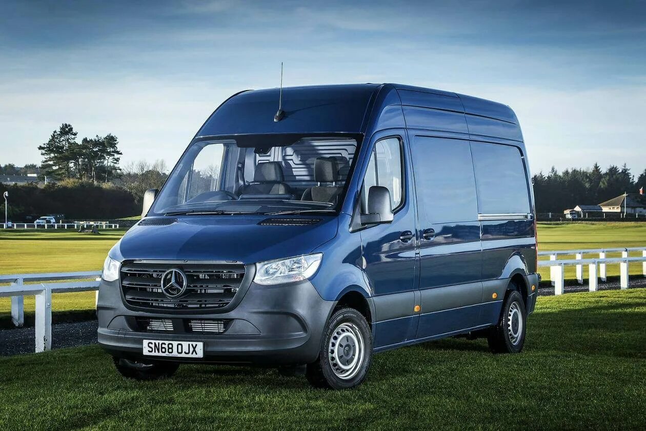 Включи спринтер. Mercedes Benz Sprinter 2023. Мерседес Бенц Спринтер 2020 van. Mercedes-Benz Sprinter 314. Мерседес Бенц Спринтер 314.