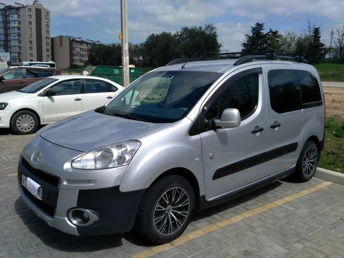 Пежо партнер купить в москве. Peugeot partner 2013. Пежо партнер 2. Пежо партнер 1.6 2013. Пежо партнер 2013 года.