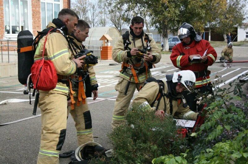 Городецкий ярослав иванович заместитель министра. Листовки го и чс. Служба го пб и чс. Авто псо мчс. Служба го пб и чс.
