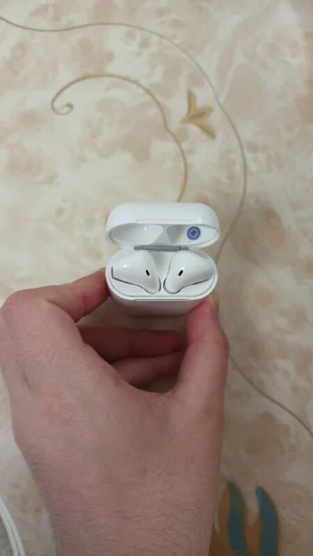 шнурок для tws наушников. сеточка от наушников. беспроводные наушники denim tws в ушах. Airpods pro с телефоном. шнурок для airpods pro 2.