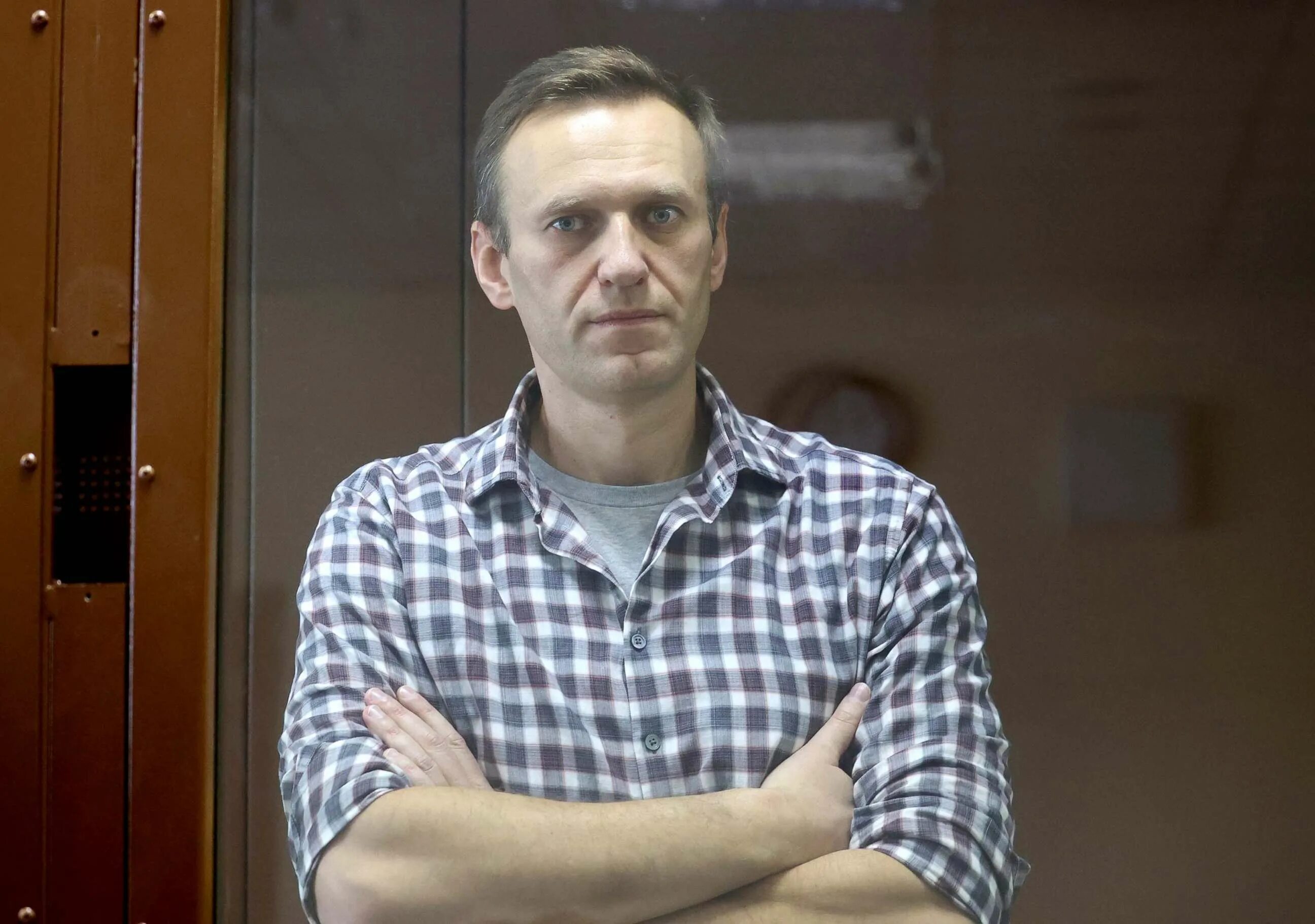 Траурный портрет с лентой. Смерть навального. Mogila navalnogo. Кобзев адвокат навального. Фотографии мертвого навального.